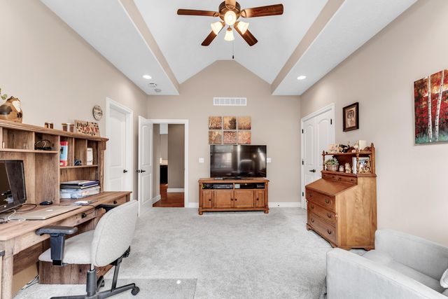 860 Silvercliff Way, Branson West, MO 65737