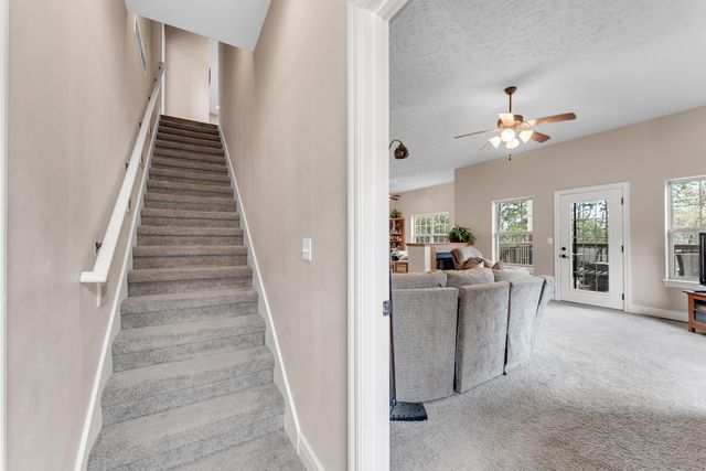 860 Silvercliff Way, Branson West, MO 65737