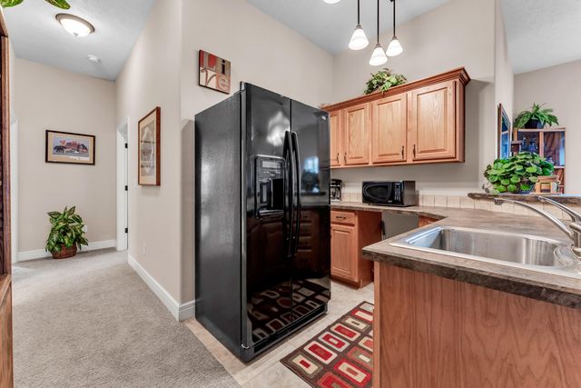 860 Silvercliff Way, Branson West, MO 65737