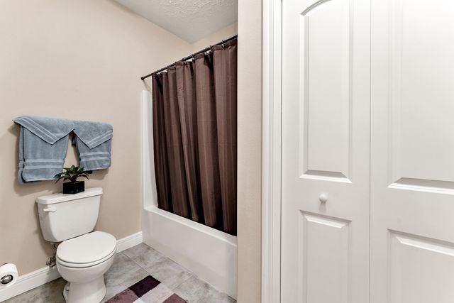 860 Silvercliff Way, Branson West, MO 65737