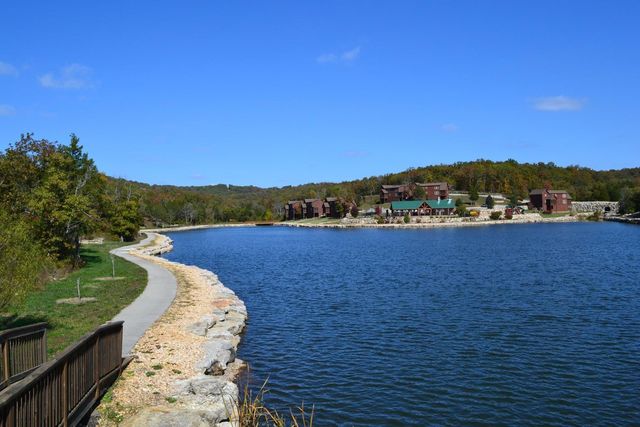 860 Silvercliff Way, Branson West, MO 65737