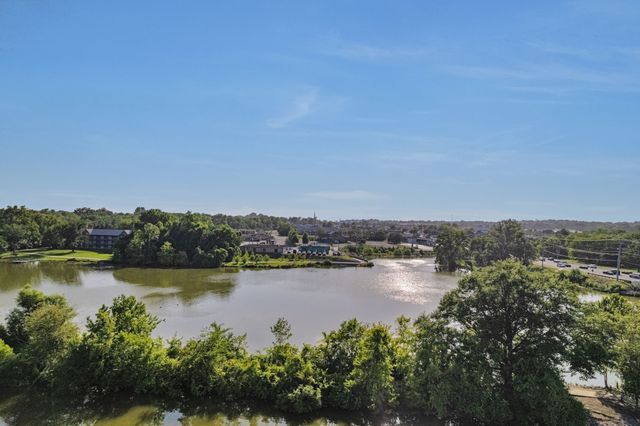 105 Nathan Forest Ct, Hendersonville, TN 37075