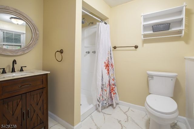 10 Birch Dr, Newton Town, NJ 07860