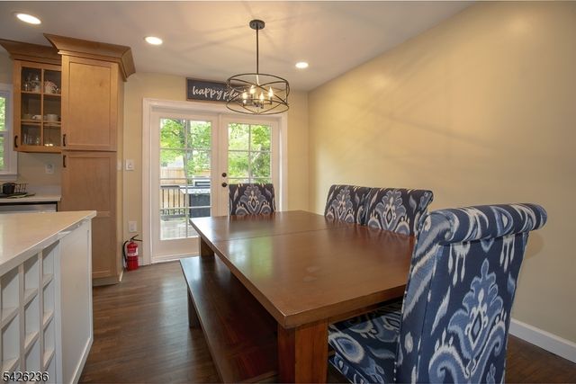 10 Birch Dr, Newton Town, NJ 07860