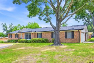1901 Sterling Dr, Tyler, TX 75701