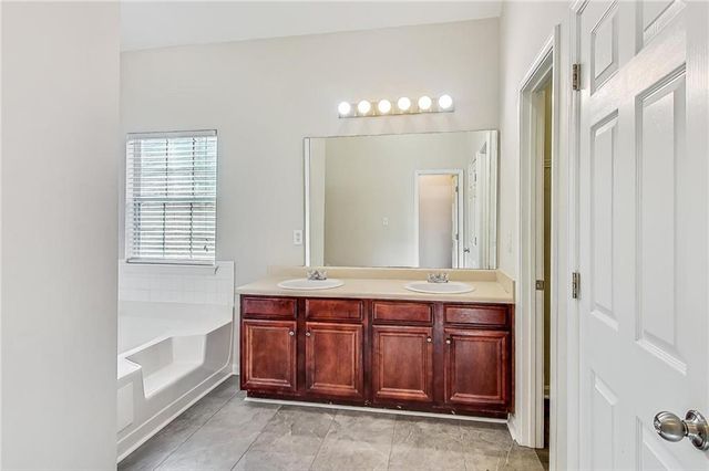 4262 Defoors Farm Trail, Powder Springs, GA 30127