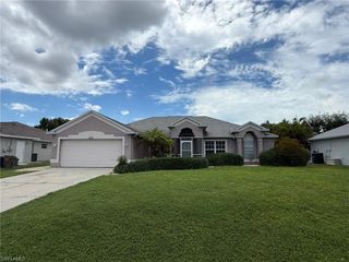 1514 SW 4th PL, Cape Coral, FL 33991