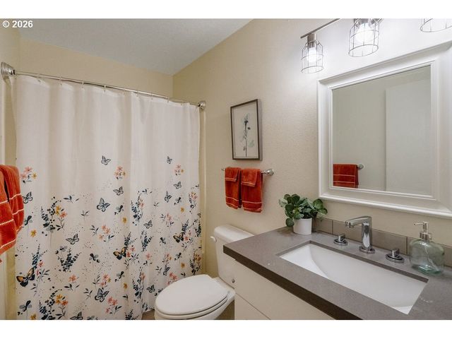 112 OSWEGO Smt, Lake Oswego, OR 97035