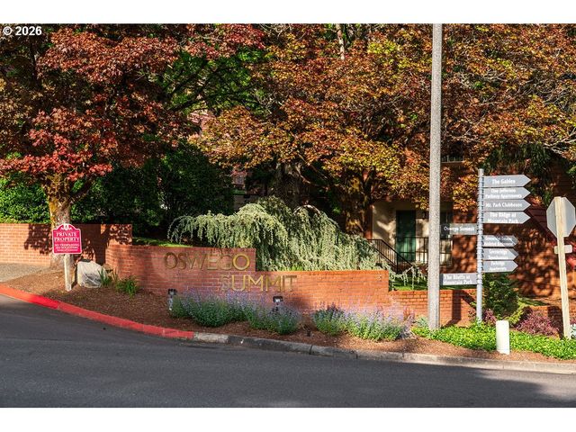 112 OSWEGO Smt, Lake Oswego, OR 97035