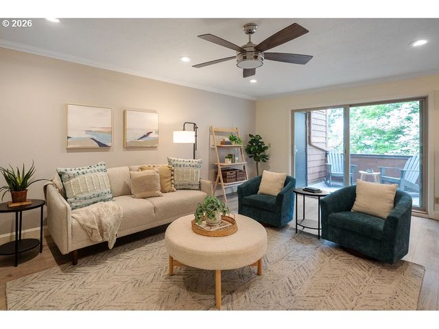 112 OSWEGO Smt, Lake Oswego, OR 97035