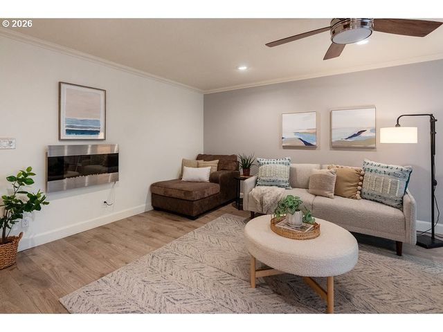 112 OSWEGO Smt, Lake Oswego, OR 97035