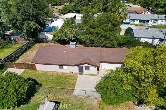 1911 N Summit, Pasadena, CA 91103