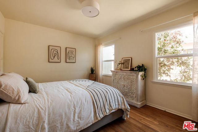 5640 Greenbush Avenue, Los Angeles, CA 91401