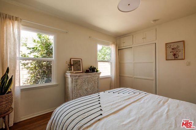 5640 Greenbush Avenue, Los Angeles, CA 91401