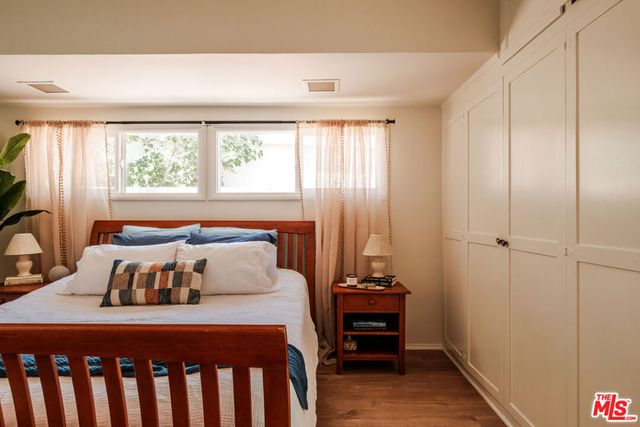 5640 Greenbush Avenue, Los Angeles, CA 91401
