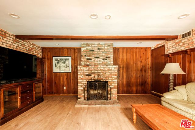 5640 Greenbush Avenue, Los Angeles, CA 91401