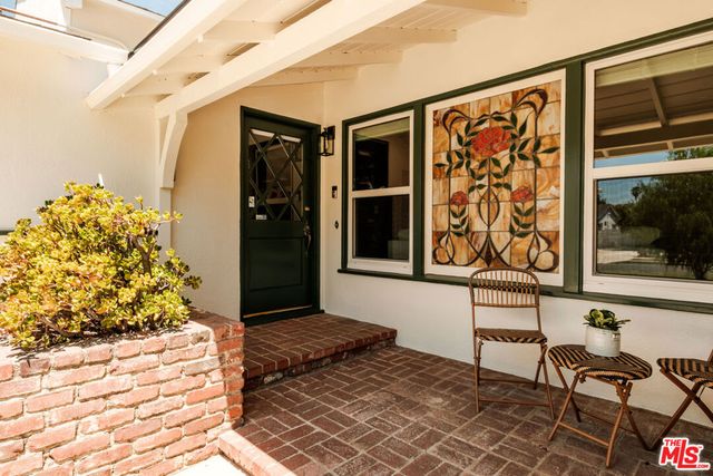 5640 Greenbush Avenue, Los Angeles, CA 91401