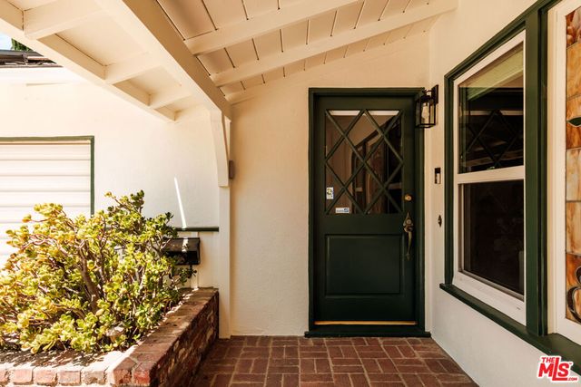 5640 Greenbush Avenue, Los Angeles, CA 91401