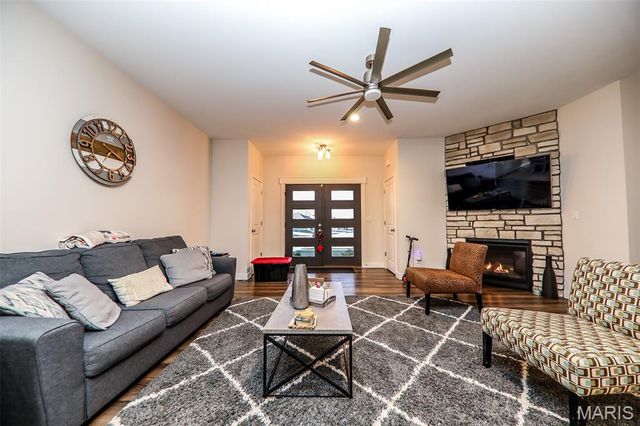 1824 Appleton Court, Maryville, IL 62062