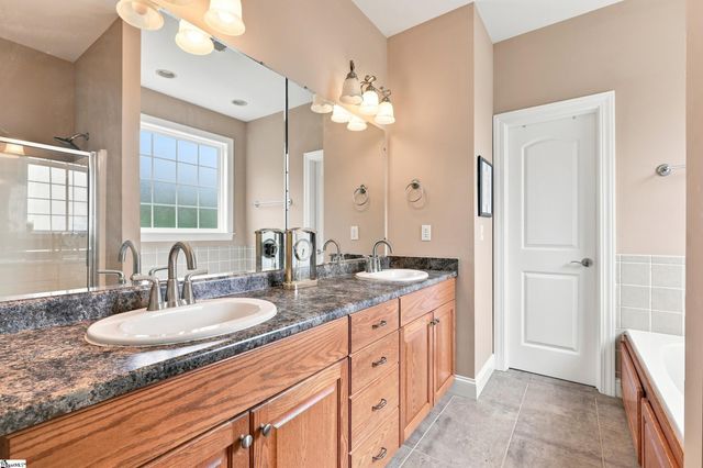 608 Mandeville Drive, Boiling Springs, SC 29316