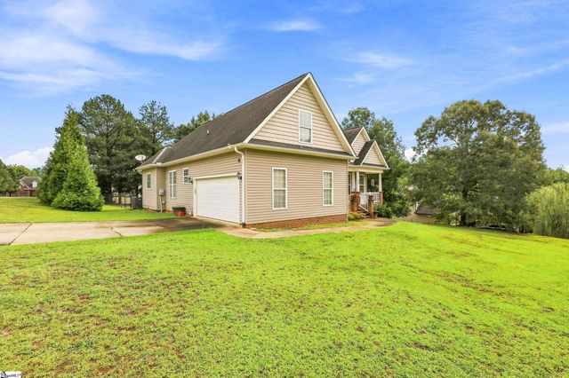 608 Mandeville Drive, Boiling Springs, SC 29316
