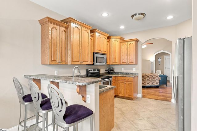 608 Mandeville Drive, Boiling Springs, SC 29316