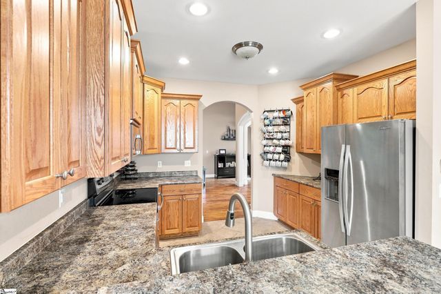608 Mandeville Drive, Boiling Springs, SC 29316