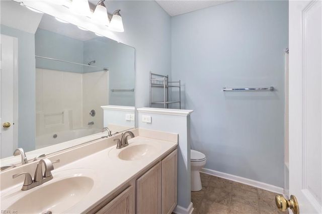 103 Kevin CT, Yorktown, VA 23692