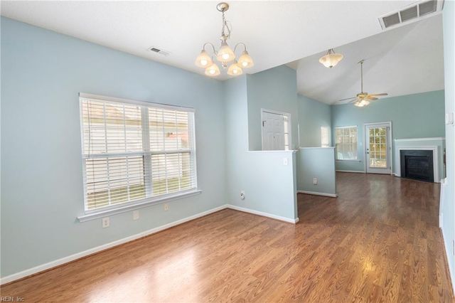 103 Kevin CT, Yorktown, VA 23692