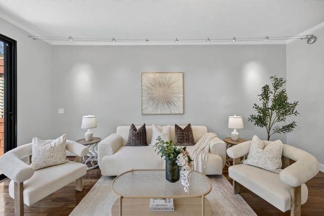 4250 El Camino Real B318, Palo Alto, CA 94306