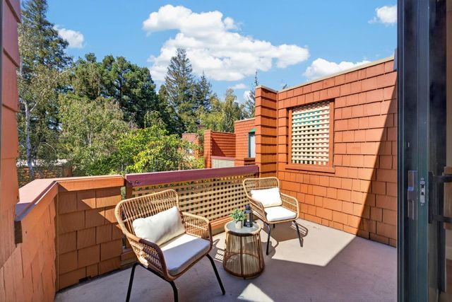 4250 El Camino Real B318, Palo Alto, CA 94306