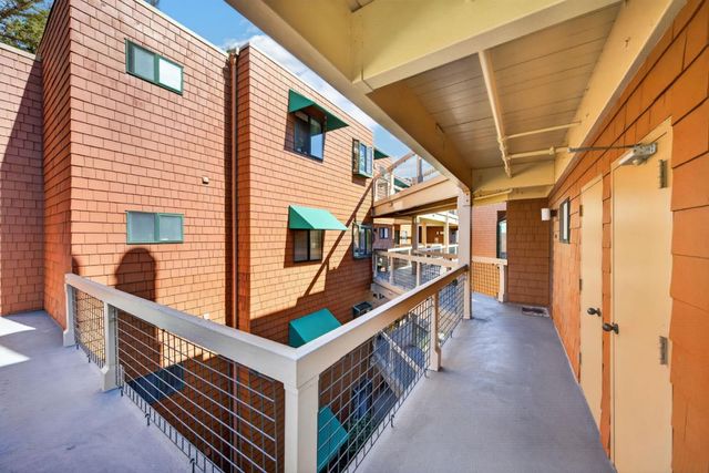 4250 El Camino Real B318, Palo Alto, CA 94306