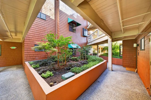 4250 El Camino Real B318, Palo Alto, CA 94306