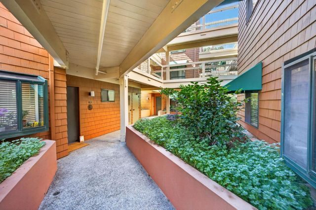 4250 El Camino Real B318, Palo Alto, CA 94306