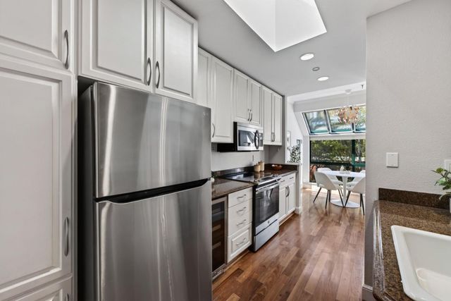 4250 El Camino Real B318, Palo Alto, CA 94306