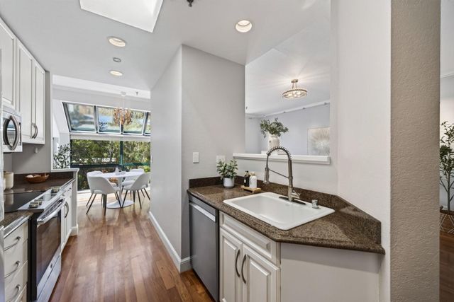 4250 El Camino Real B318, Palo Alto, CA 94306