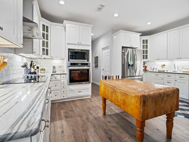 29 Gandesa Way, Hot Springs Village, AR 71909