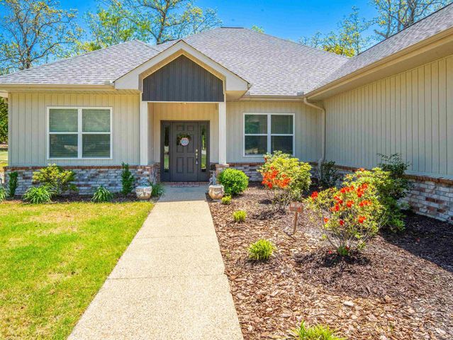 29 Gandesa Way, Hot Springs Village, AR 71909