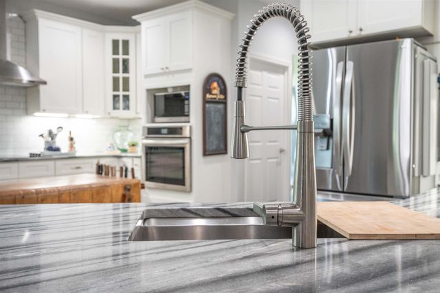 29 Gandesa Way, Hot Springs Village, AR 71909