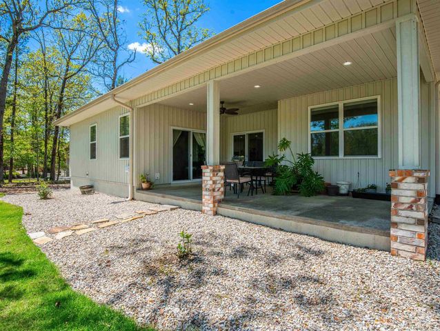 29 Gandesa Way, Hot Springs Village, AR 71909