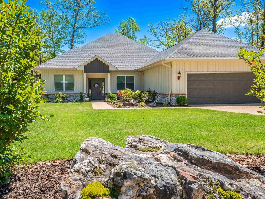 29 Gandesa Way, Hot Springs Village, AR 71909