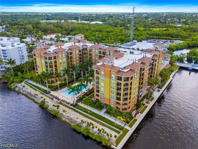 2825 Palm Beach BLVD 203, Fort Myers, FL 33916