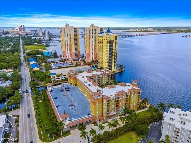 2825 Palm Beach BLVD 203, Fort Myers, FL 33916