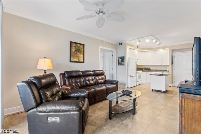 2825 Palm Beach BLVD 203, Fort Myers, FL 33916