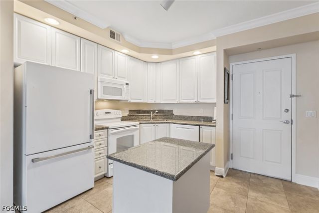 2825 Palm Beach BLVD 203, Fort Myers, FL 33916