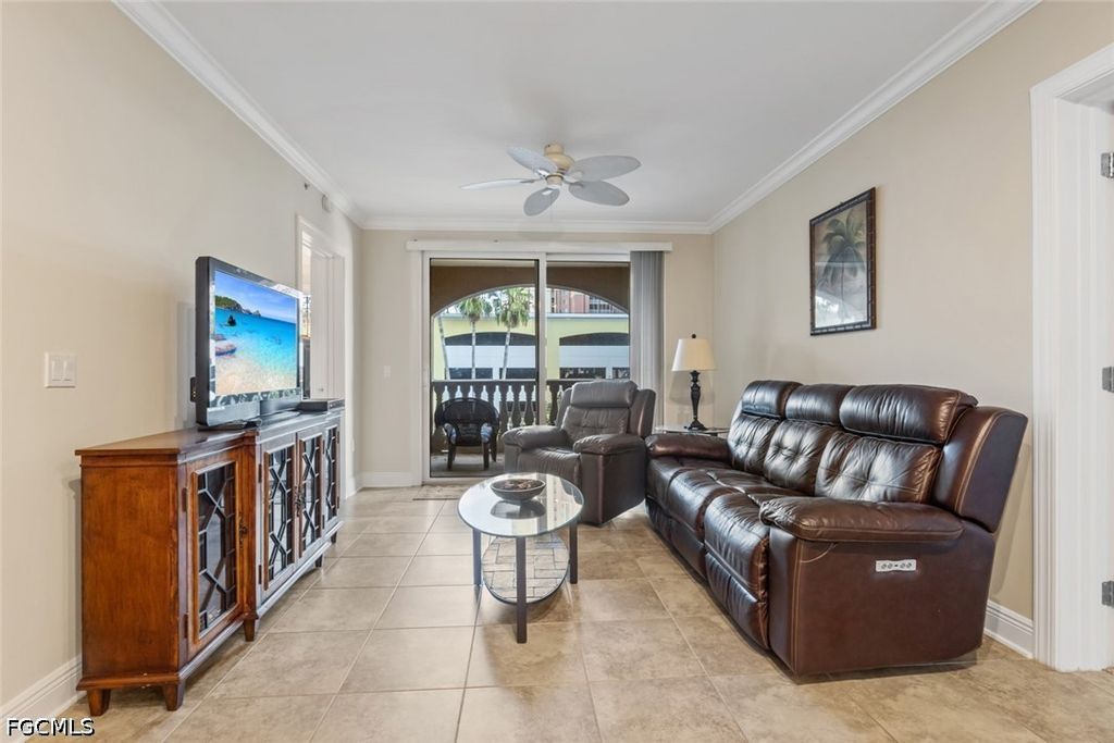 2825 Palm Beach BLVD 203, Fort Myers, FL 33916