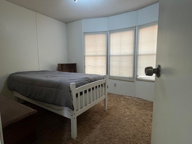 1572 Ivy Branch DR, Blue Ridge, VA 24064