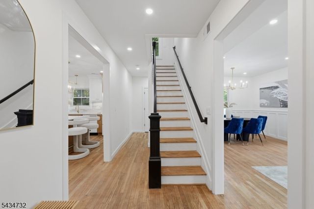 166 Lincoln St, Montclair Twp., NJ 07042