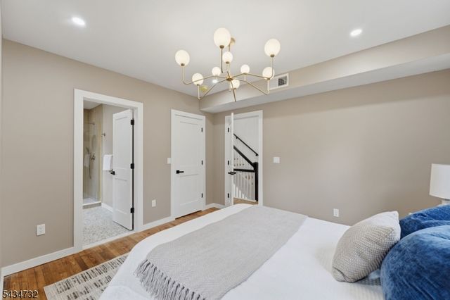 166 Lincoln St, Montclair Twp., NJ 07042