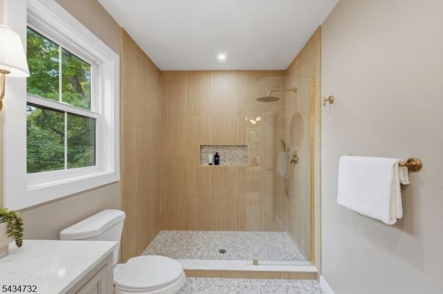 166 Lincoln St, Montclair Twp., NJ 07042
